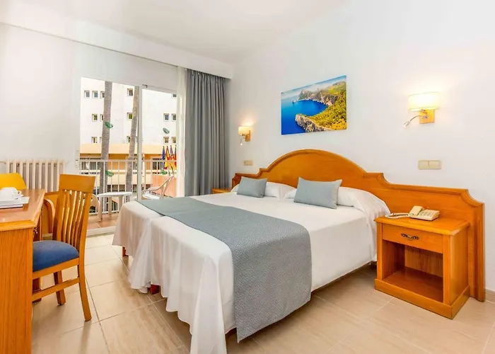 Valentin Reina - Adults Only باغيرا