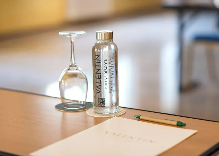 Valentin Reina - Adults Only 4* باغيرا