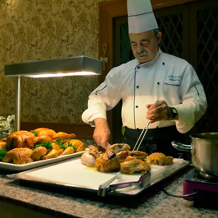 Valentin Reina - Adults Only 4* Παγκουέρα