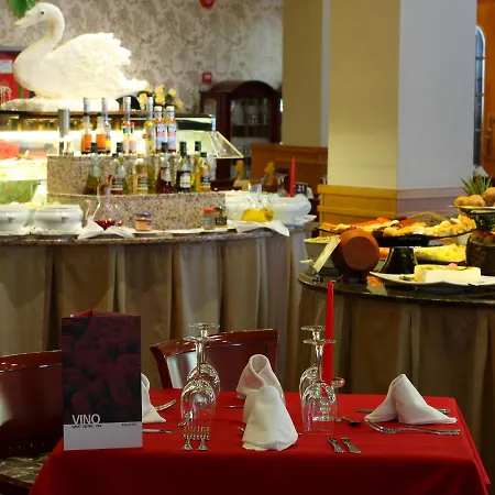 Valentin Reina - Adults Only Παγκουέρα