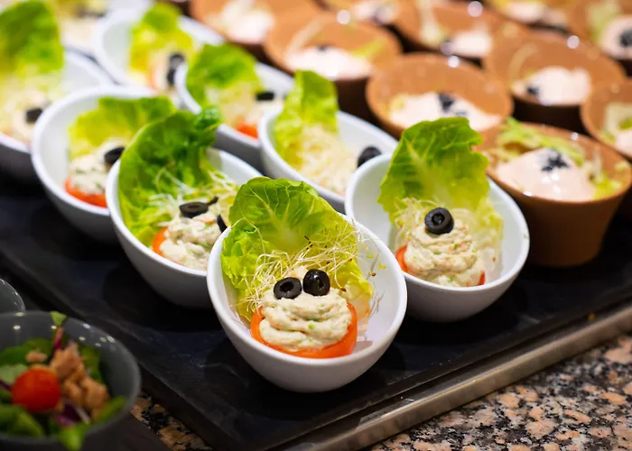 Valentin Reina - Adults Only 4* Παγκουέρα